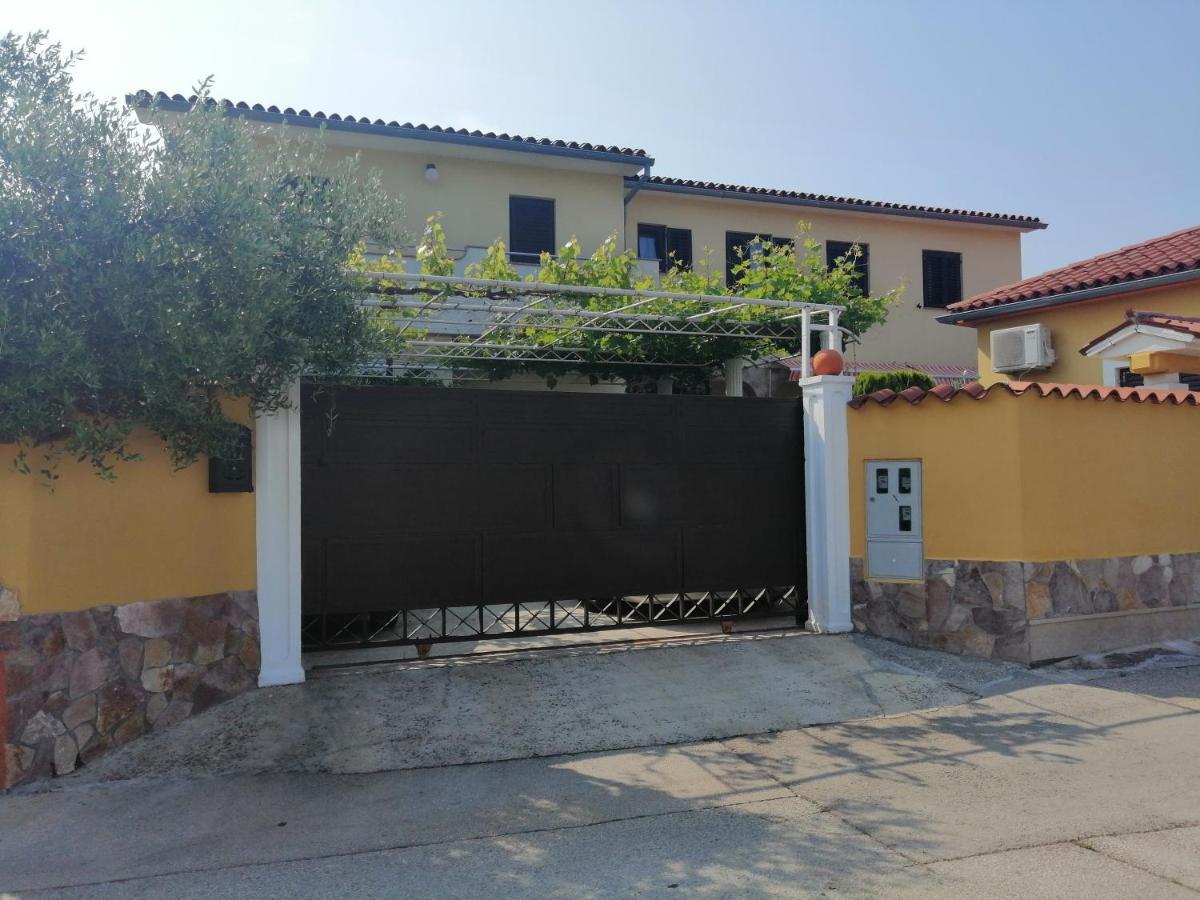 T&D Apartmani Pula Dış mekan fotoğraf